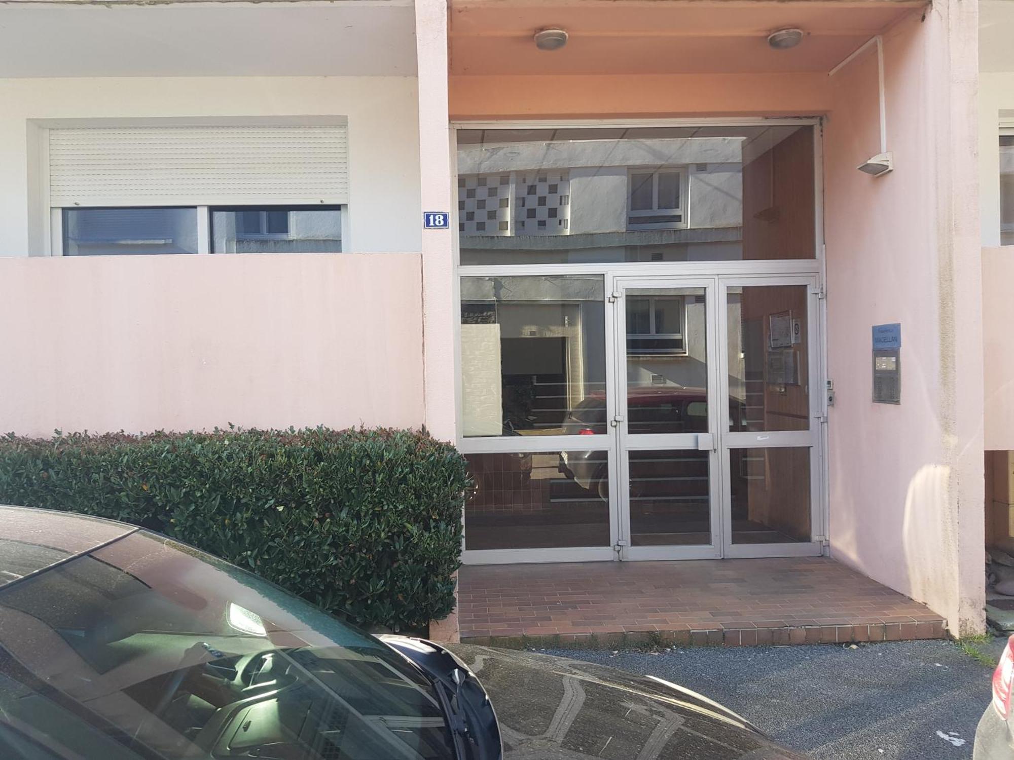 Grand Studio Avec Parking A 10 Minutes Des Plages Lorient Exterior photo